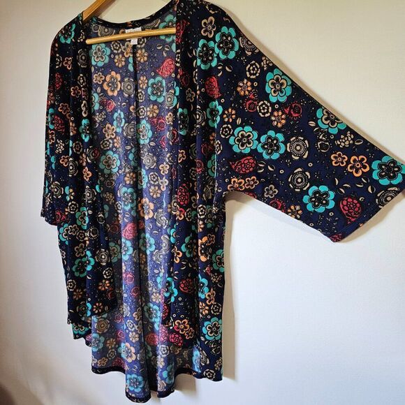 EUC LULAROE FUN FLORAL PRINT KIMONO SHRUG TOP LONG LINE SIZE SMALL - Picture 2 of 12
